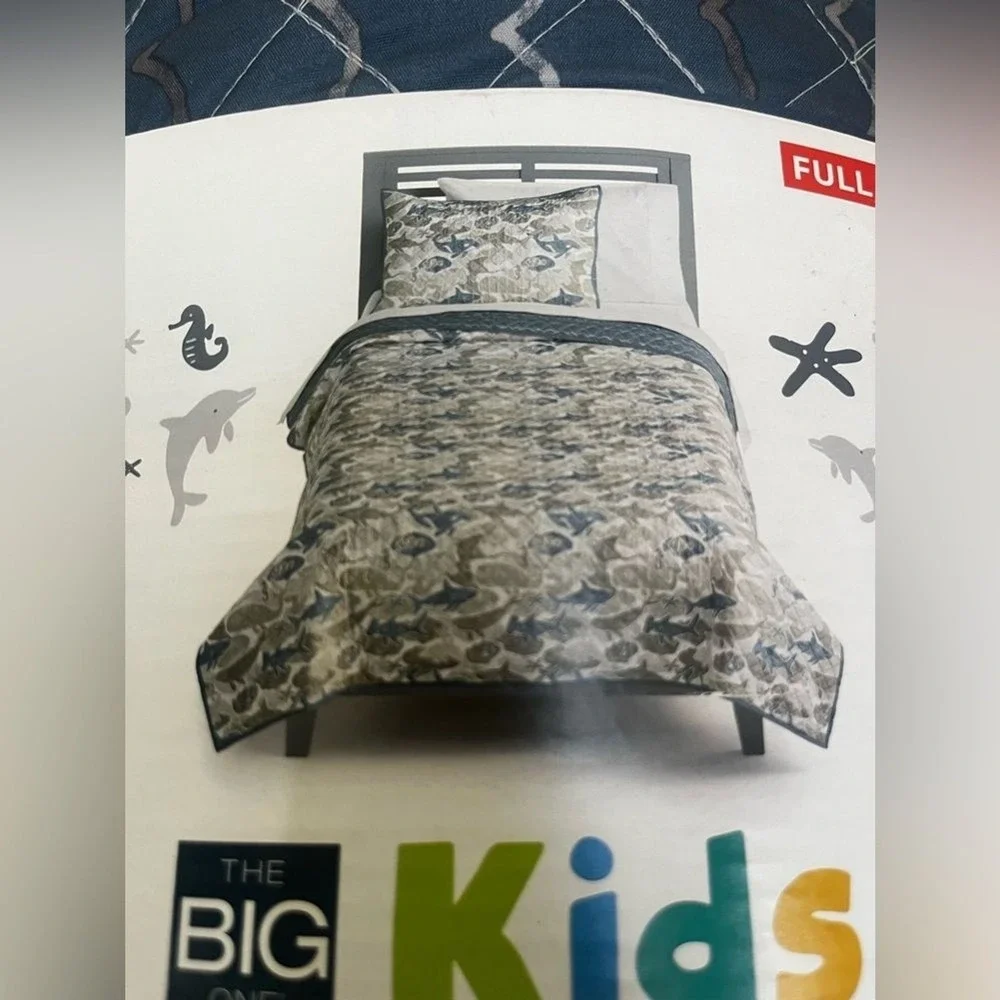 The Big One Kids Reversible Shark Quilt Set Full/Queen Blanket & 2 Sham Nautical